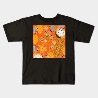 Sunny floral decor Kids T-Shirt